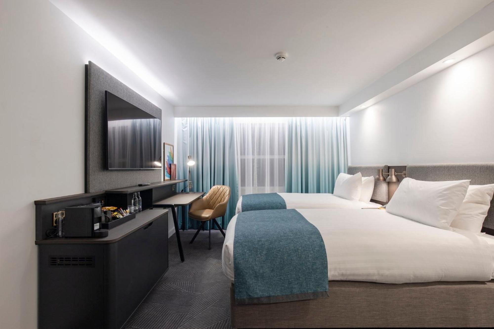 Holiday Inn Bristol Airport By Ihg Redhill  Kültér fotó