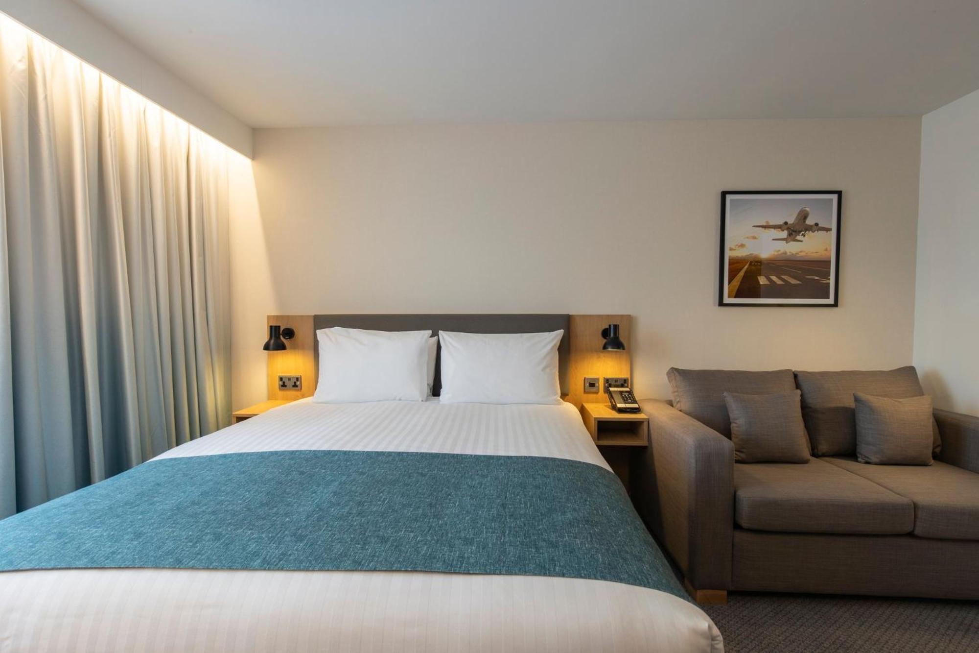 Holiday Inn Bristol Airport By Ihg Redhill  Kültér fotó