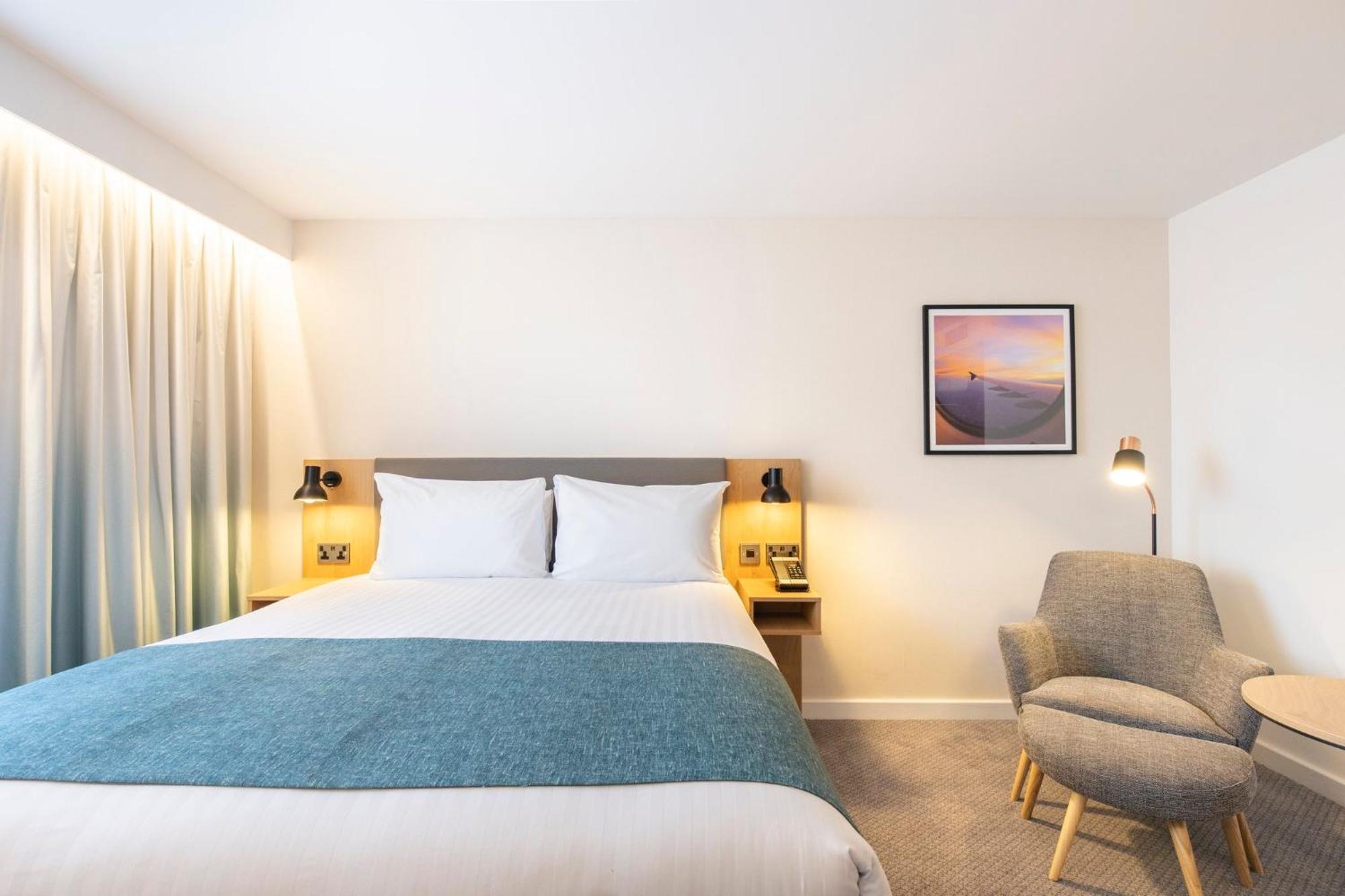 Holiday Inn Bristol Airport By Ihg Redhill  Kültér fotó