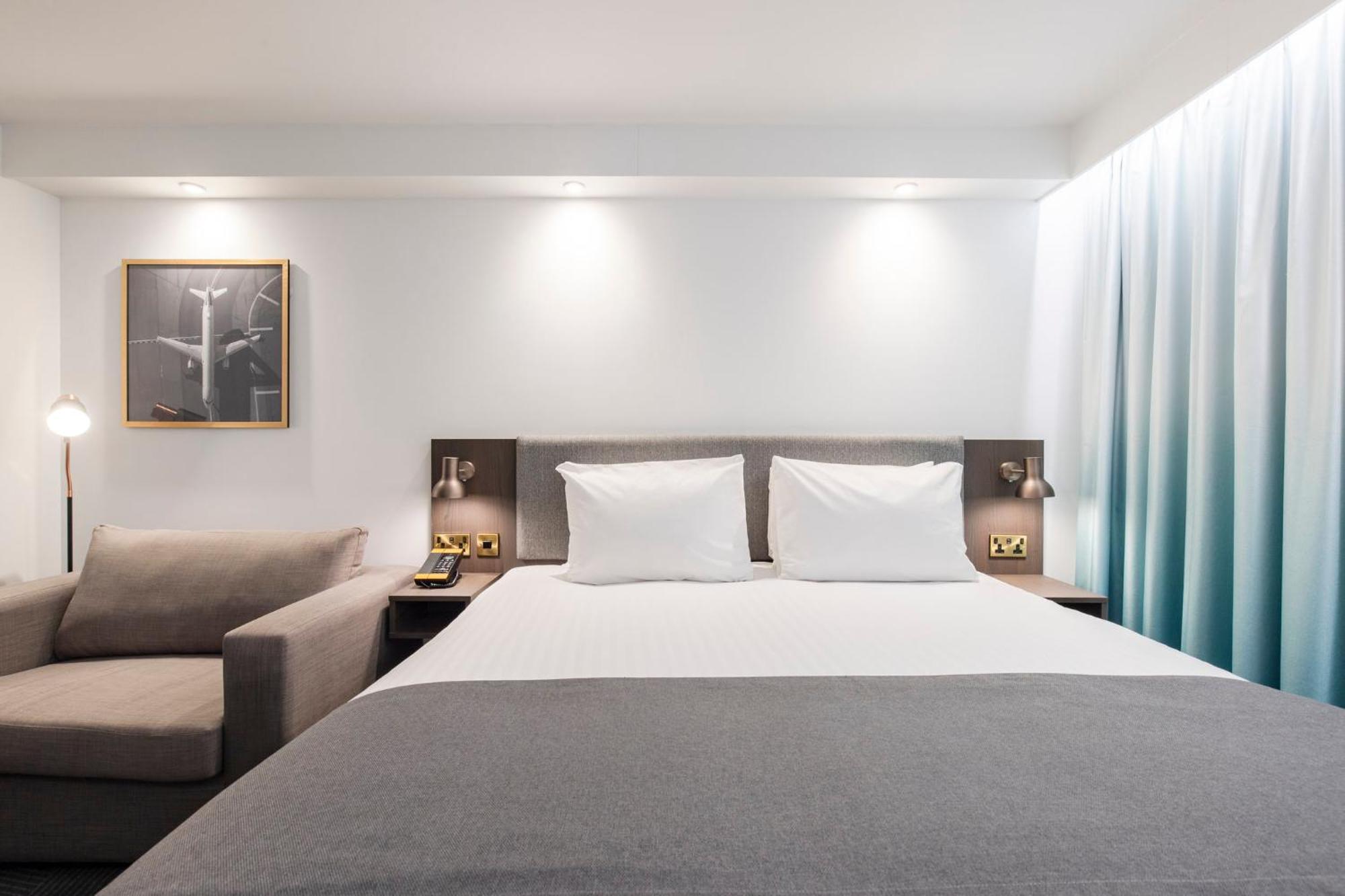 Holiday Inn Bristol Airport By Ihg Redhill  Kültér fotó