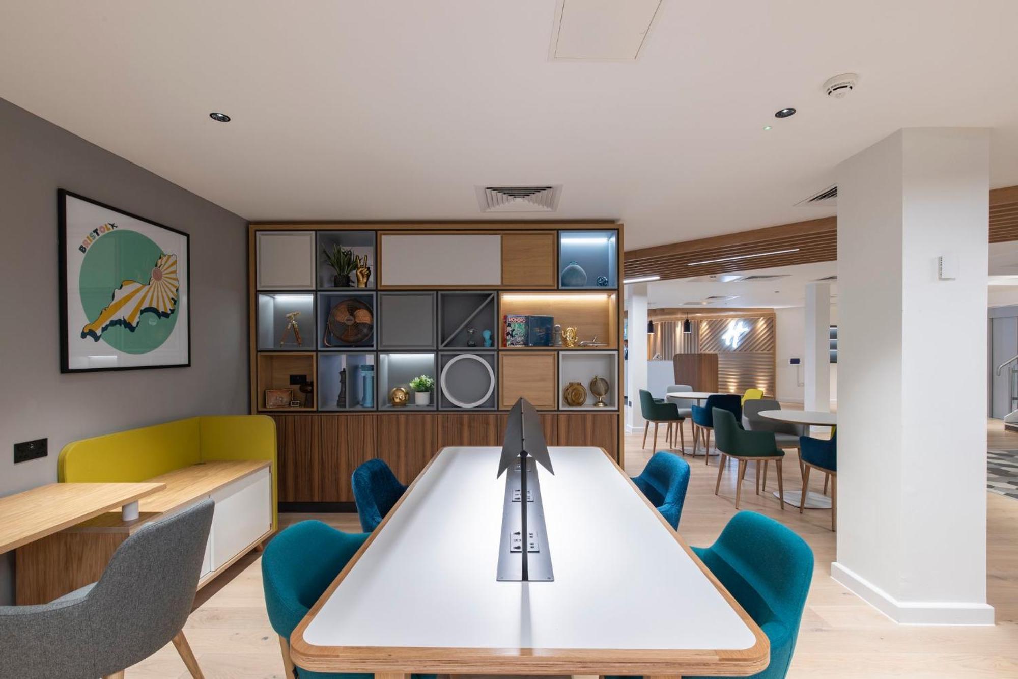 Holiday Inn Bristol Airport By Ihg Redhill  Kültér fotó
